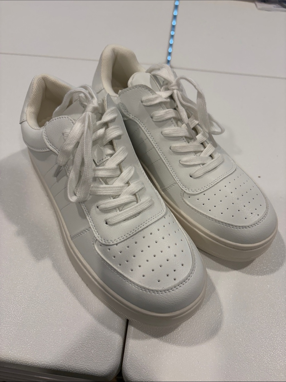 Women's Clean White Low-Top Platform Sneakers